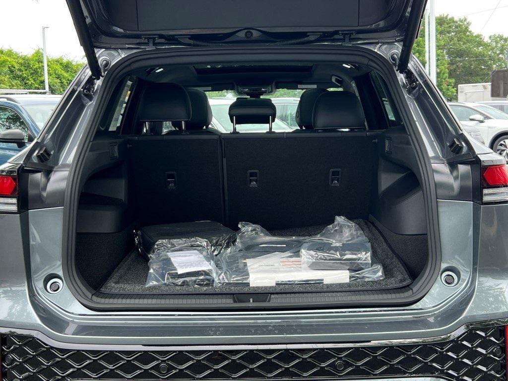 new 2025 Volkswagen Tiguan car, priced at $36,350