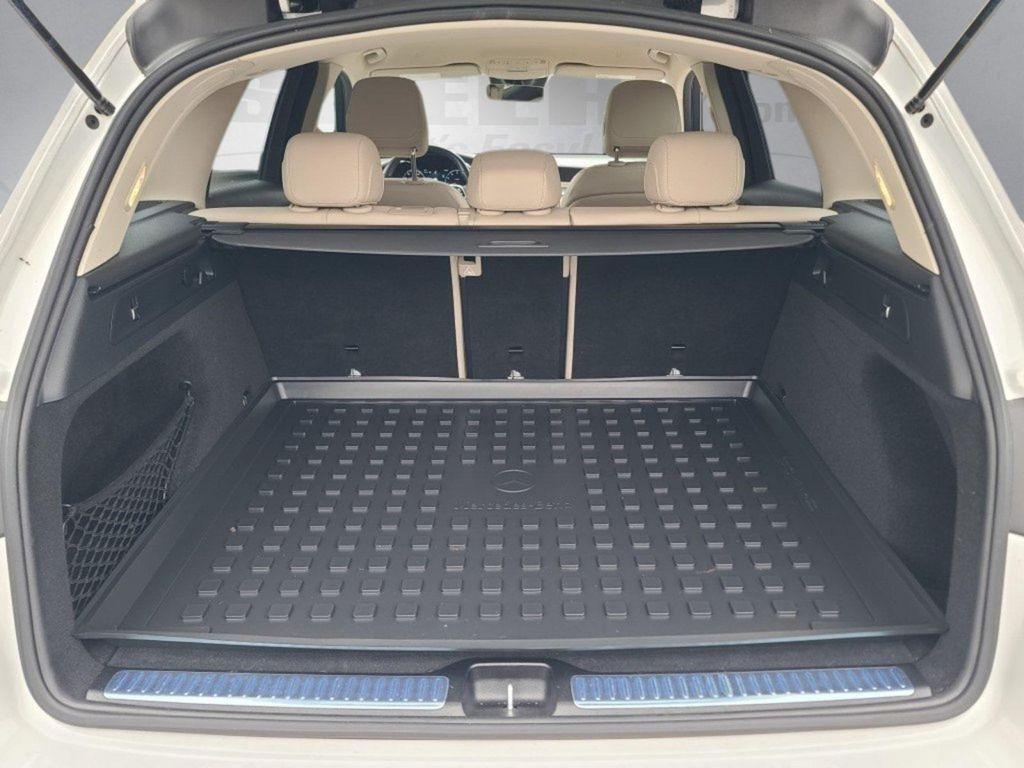 used 2022 Mercedes-Benz GLC 300 car, priced at $32,300