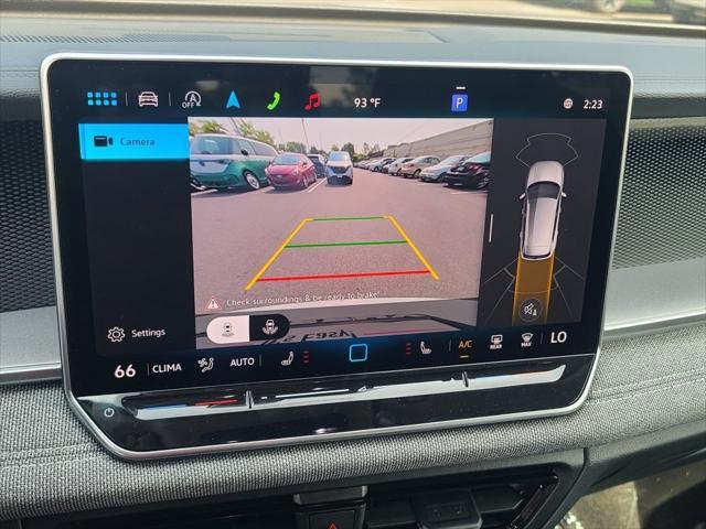 new 2025 Volkswagen Tiguan car, priced at $31,930
