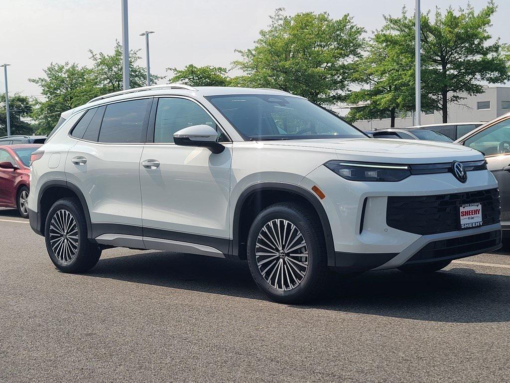 new 2025 Volkswagen Tiguan car, priced at $29,430