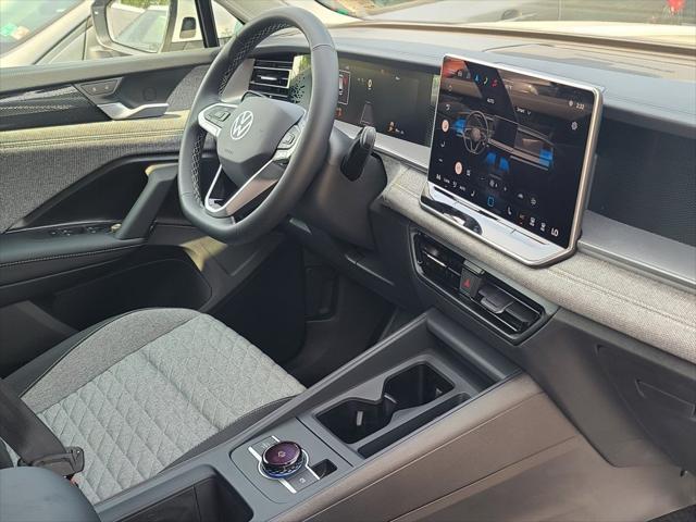 new 2025 Volkswagen Tiguan car, priced at $31,930