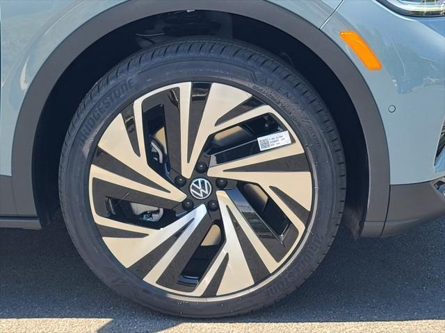 new 2025 Volkswagen ID.4 car, priced at $52,890
