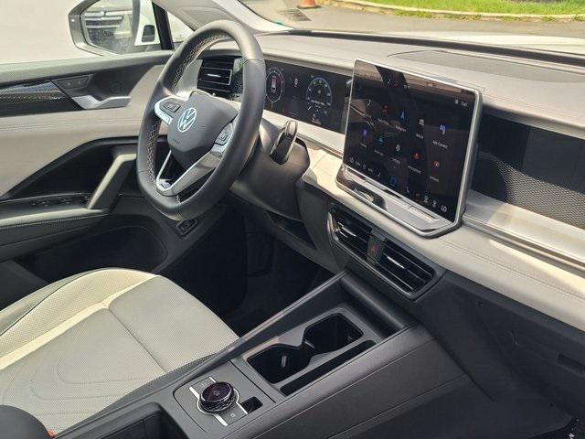 new 2025 Volkswagen Tiguan car, priced at $33,255