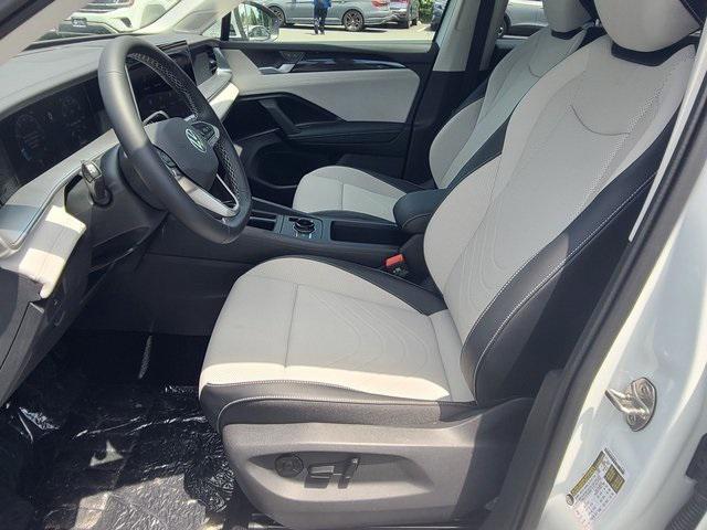 new 2025 Volkswagen Tiguan car, priced at $33,255