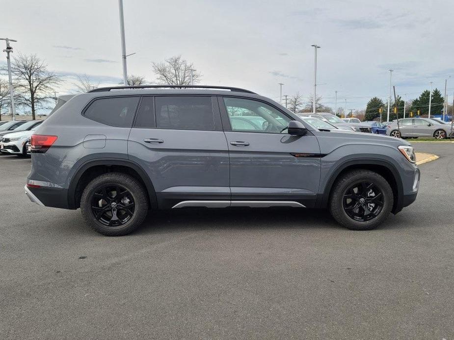 new 2024 Volkswagen Atlas car, priced at $45,211