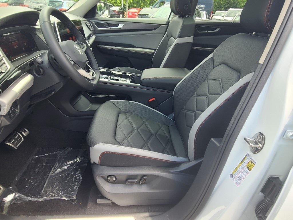 new 2025 Volkswagen Atlas car, priced at $42,539