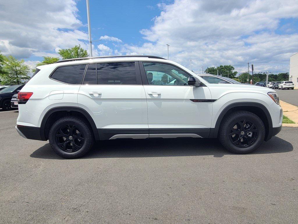 new 2025 Volkswagen Atlas car, priced at $42,539