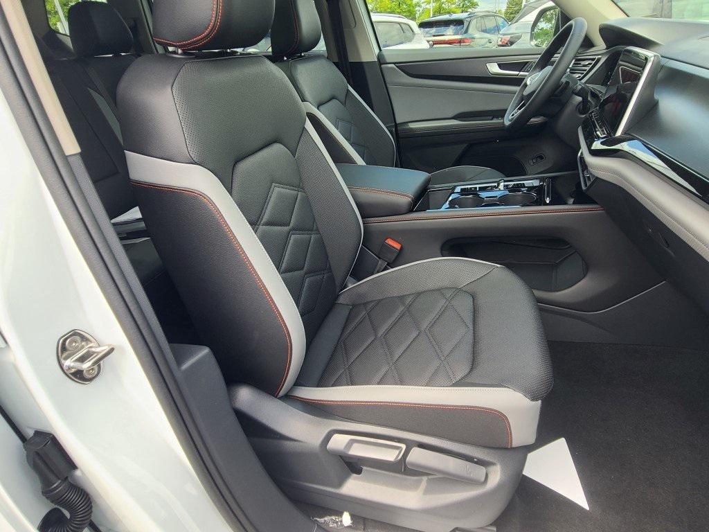 new 2025 Volkswagen Atlas car, priced at $42,539