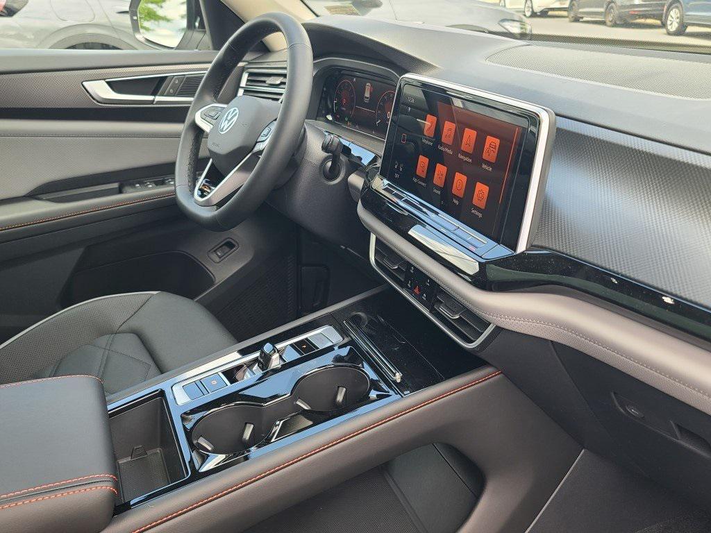 new 2025 Volkswagen Atlas car, priced at $42,539