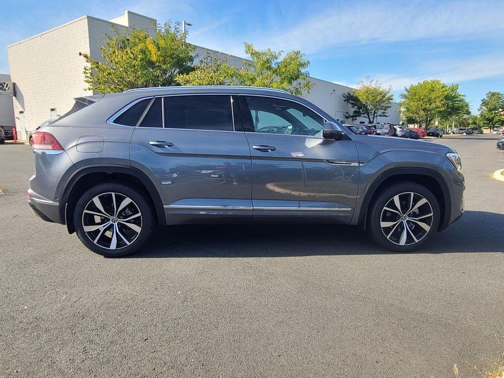 new 2025 Volkswagen Atlas Cross Sport car, priced at $49,397