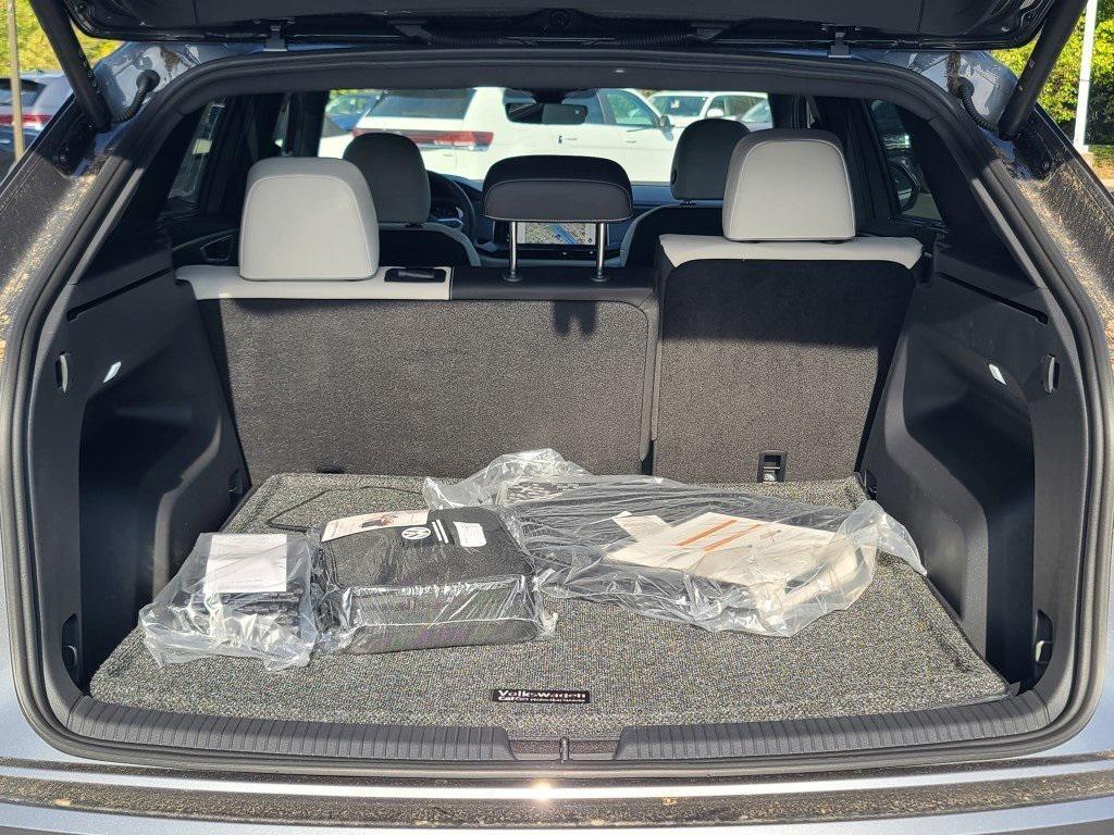 new 2025 Volkswagen Atlas Cross Sport car, priced at $49,397