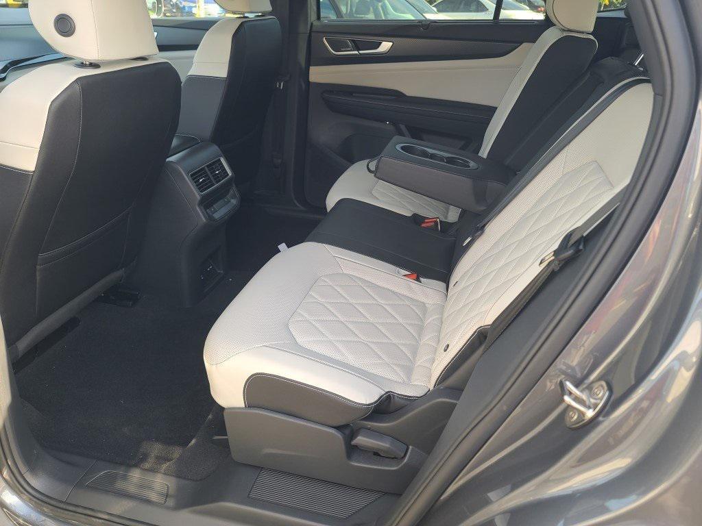 new 2025 Volkswagen Atlas Cross Sport car, priced at $49,397