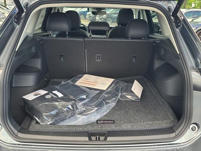 new 2025 Volkswagen Tiguan car, priced at $35,823