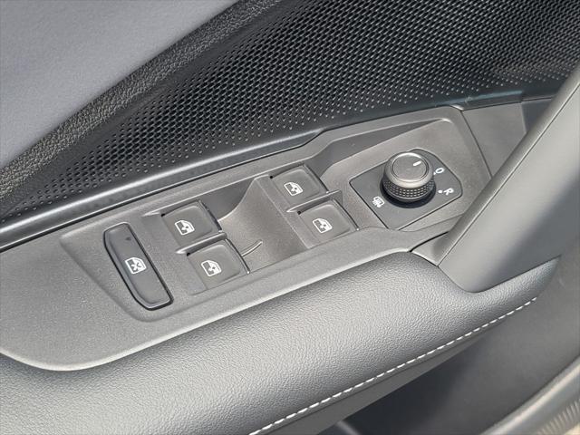 new 2025 Volkswagen Tiguan car, priced at $35,823