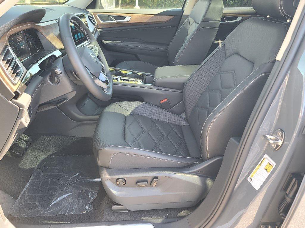 new 2026 Volkswagen Atlas car, priced at $46,068