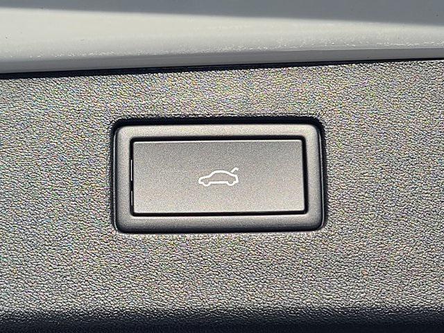 new 2026 Volkswagen Tiguan car, priced at $38,417