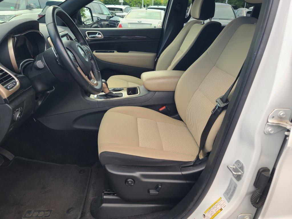used 2016 Jeep Grand Cherokee car, priced at $15,500