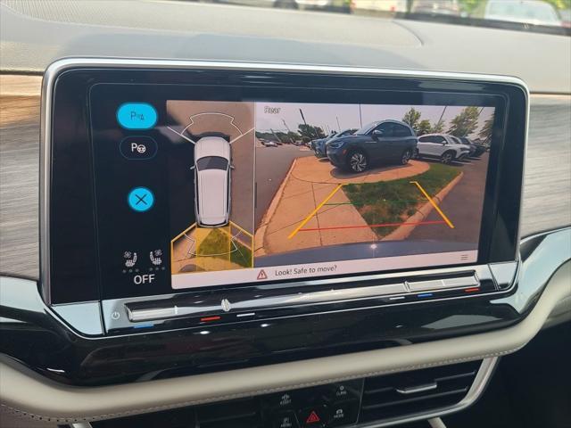new 2025 Volkswagen Atlas car, priced at $52,880
