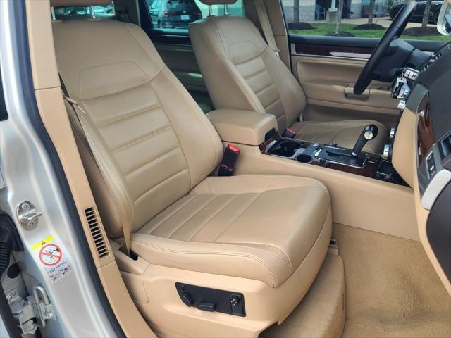 used 2008 Volkswagen Touareg 2 car, priced at $9,000