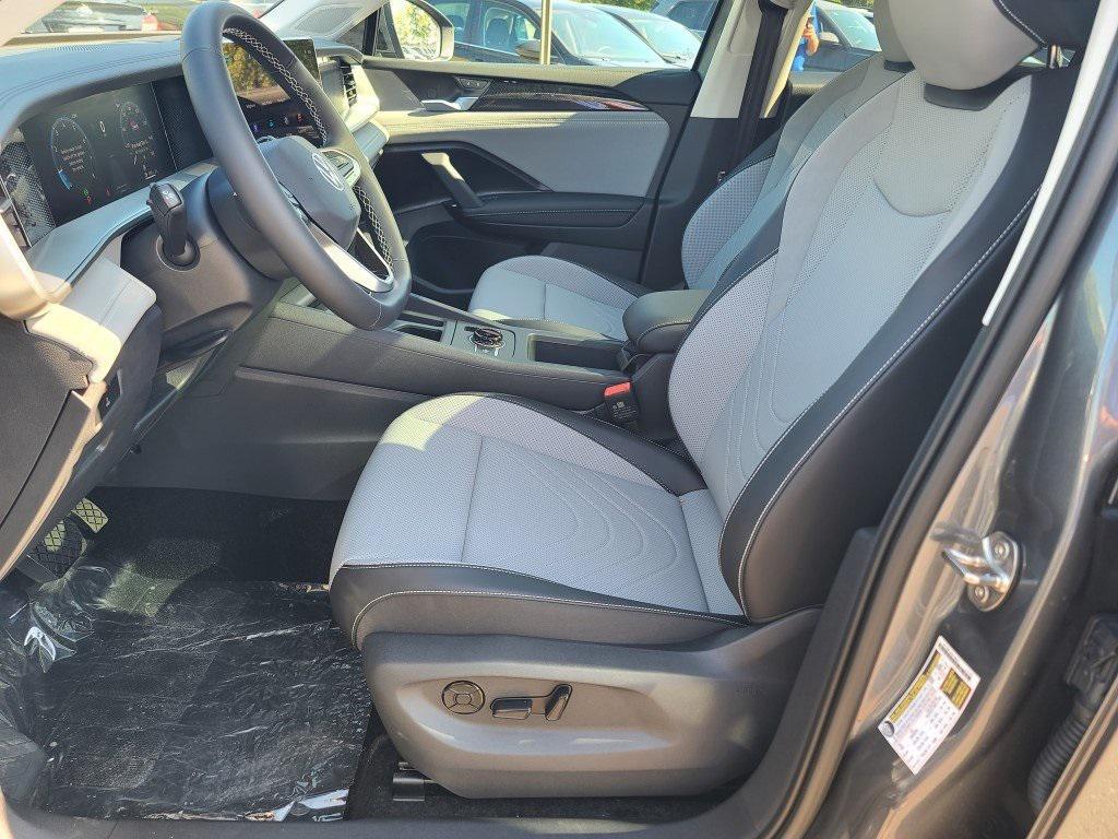 new 2025 Volkswagen Tiguan car, priced at $34,640