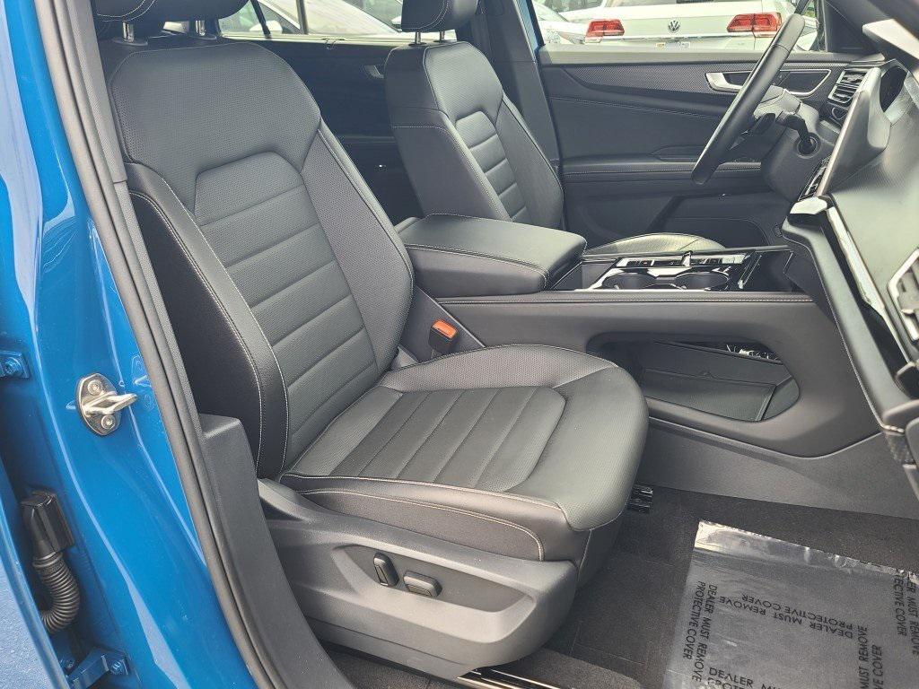 used 2025 Volkswagen Atlas Cross Sport car, priced at $42,000