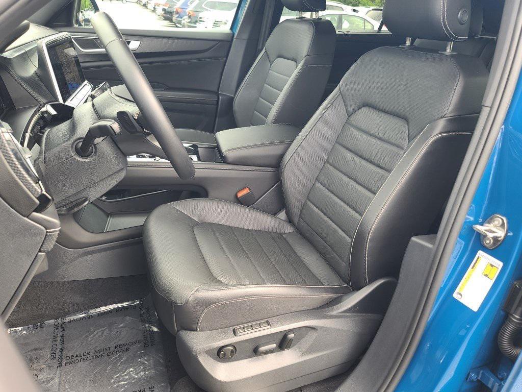 used 2025 Volkswagen Atlas Cross Sport car, priced at $42,000