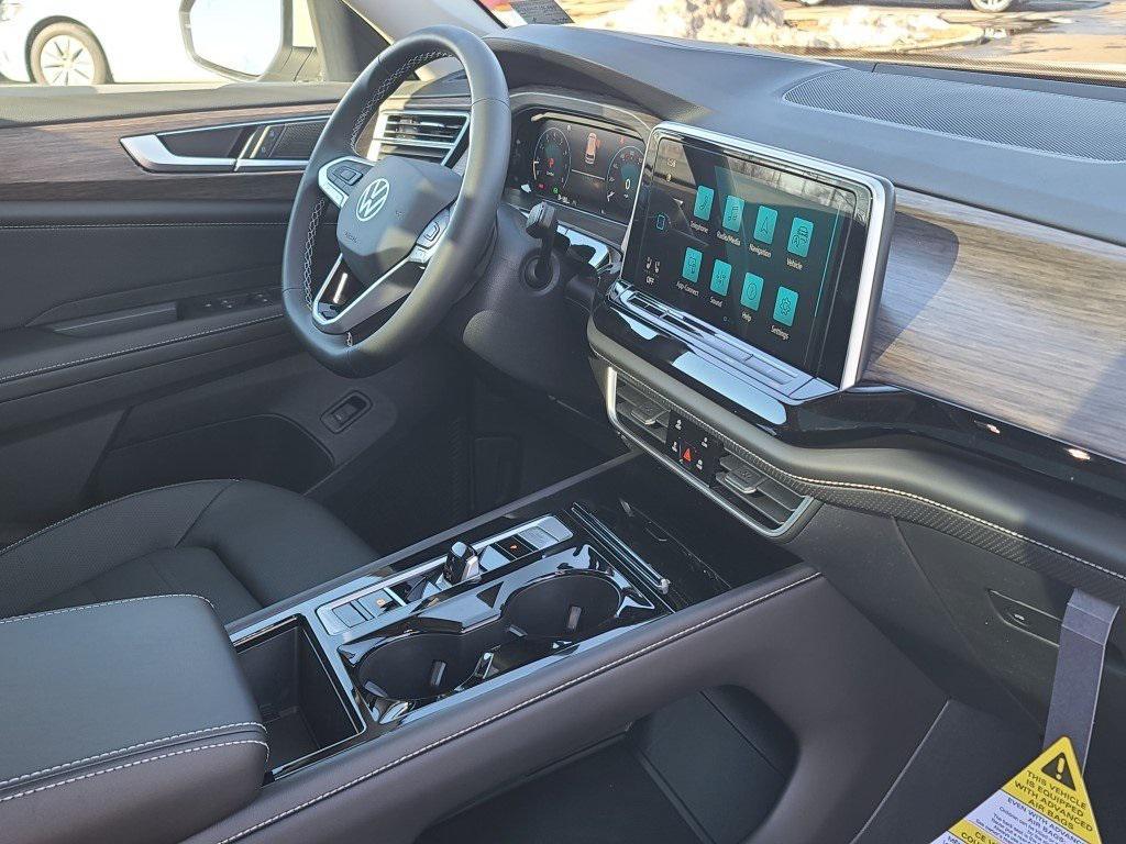 new 2025 Volkswagen Atlas car, priced at $44,433