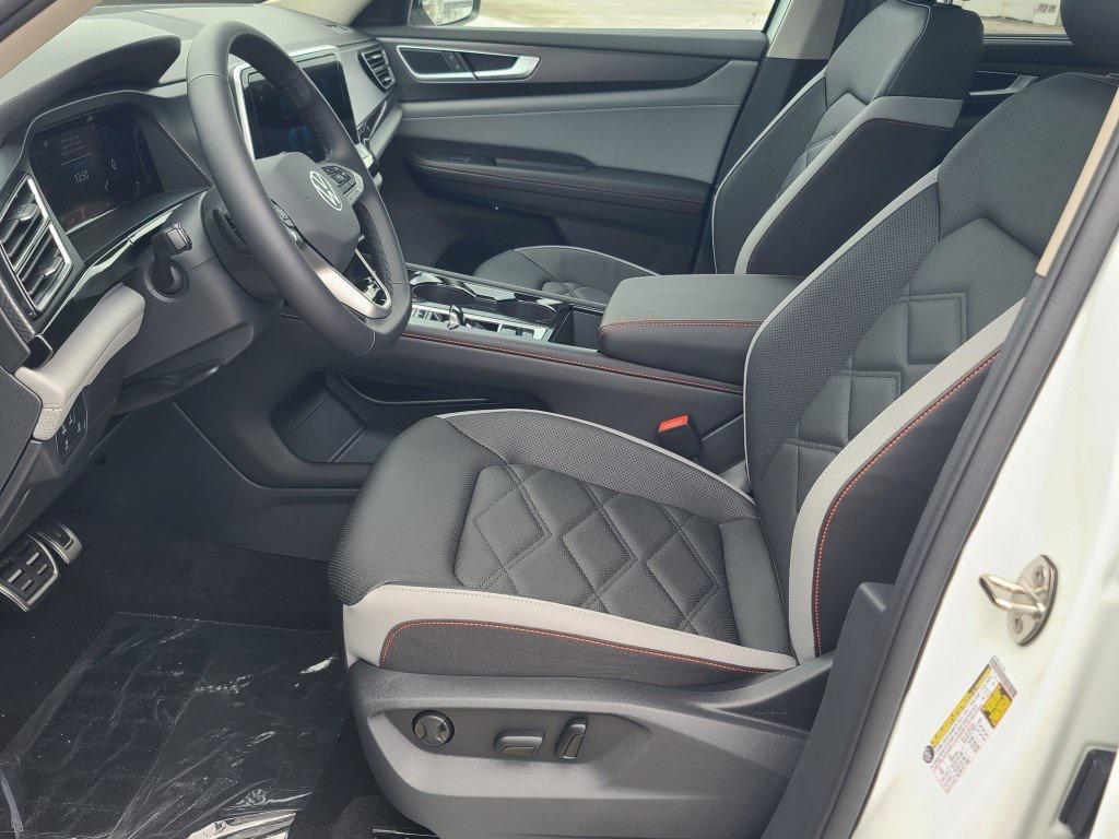 new 2025 Volkswagen Atlas car, priced at $42,866
