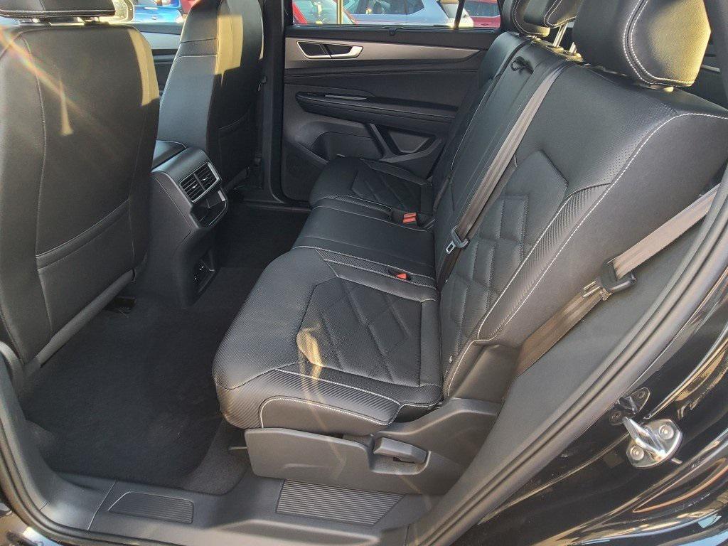 new 2025 Volkswagen Atlas Cross Sport car, priced at $42,864