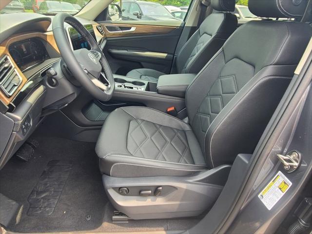 new 2025 Volkswagen Atlas car, priced at $39,202
