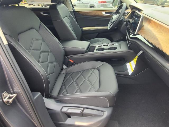 new 2025 Volkswagen Atlas car, priced at $39,202