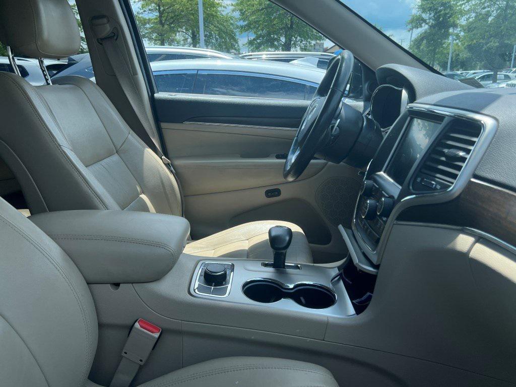 used 2015 Jeep Grand Cherokee car, priced at $14,300