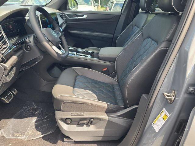 new 2026 Volkswagen Atlas Cross Sport car, priced at $53,456