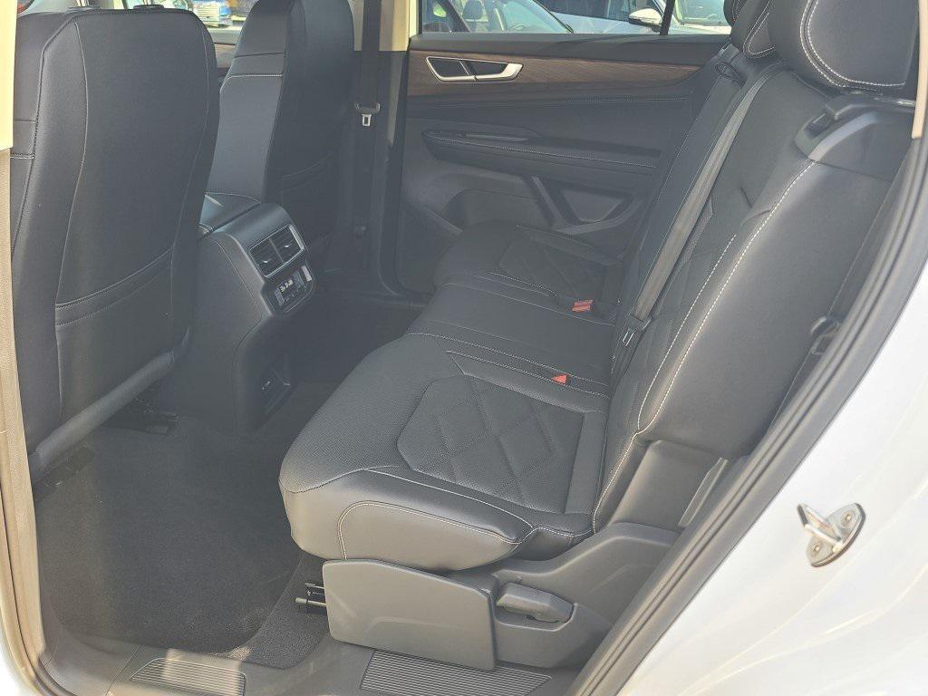 new 2026 Volkswagen Atlas car, priced at $41,365