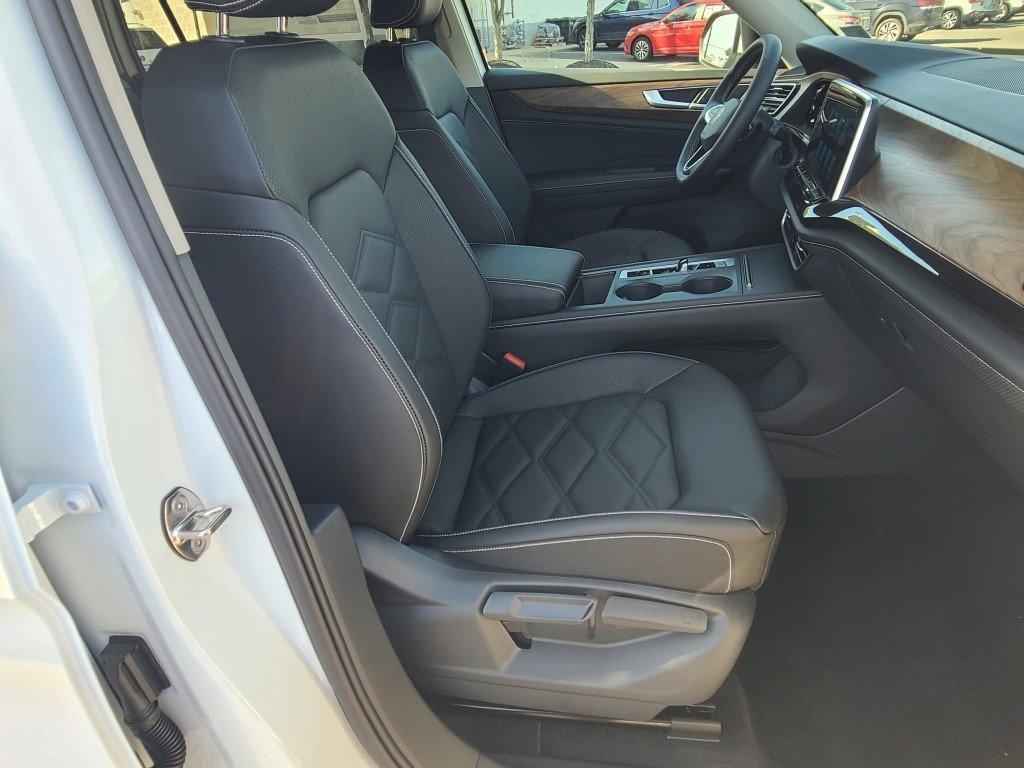 new 2026 Volkswagen Atlas car, priced at $41,365