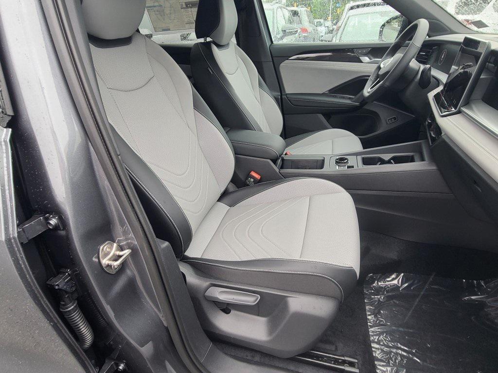 new 2025 Volkswagen Tiguan car, priced at $37,100