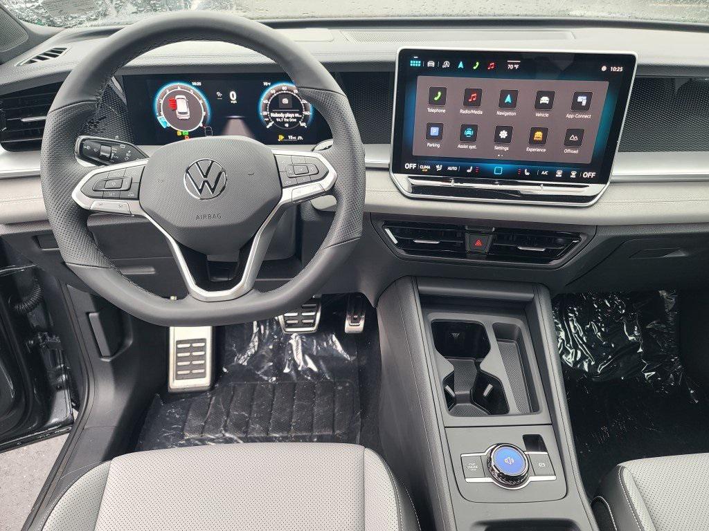new 2025 Volkswagen Tiguan car, priced at $37,100