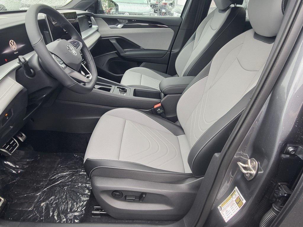 new 2025 Volkswagen Tiguan car, priced at $37,100