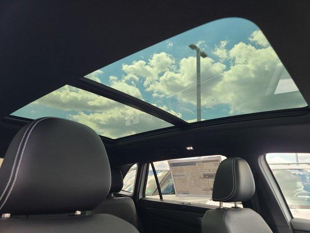 new 2026 Volkswagen Atlas Cross Sport car, priced at $45,526