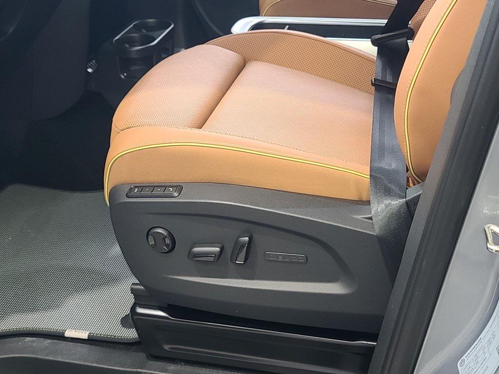 new 2025 Volkswagen ID. Buzz car, priced at $53,650