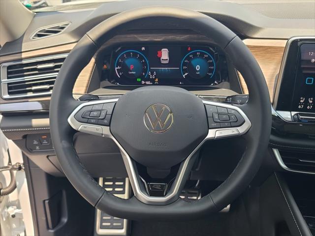 new 2025 Volkswagen Atlas car, priced at $52,151