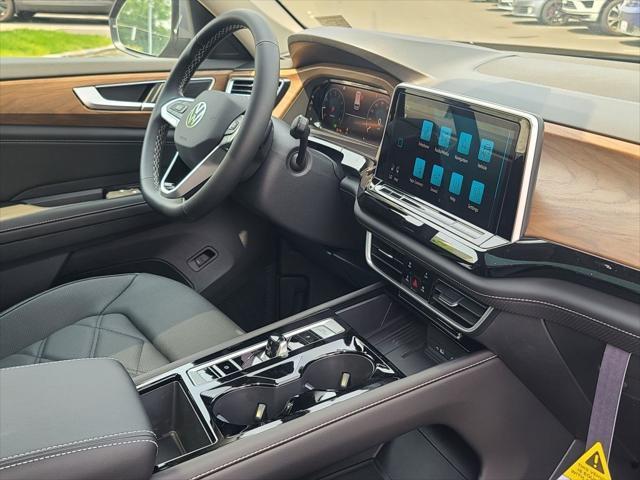 new 2025 Volkswagen Atlas car, priced at $44,716