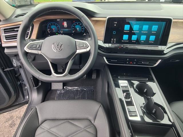 new 2025 Volkswagen Atlas car, priced at $43,353