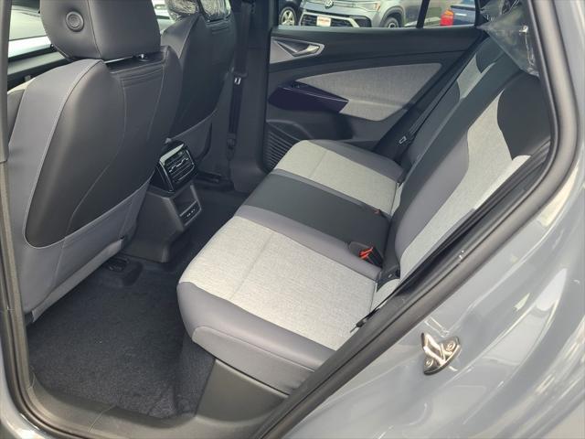 new 2025 Volkswagen ID.4 car, priced at $40,992