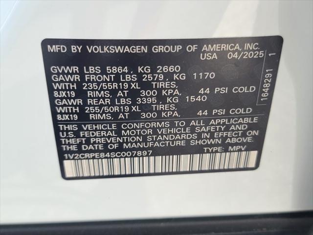 new 2025 Volkswagen ID.4 car, priced at $40,992
