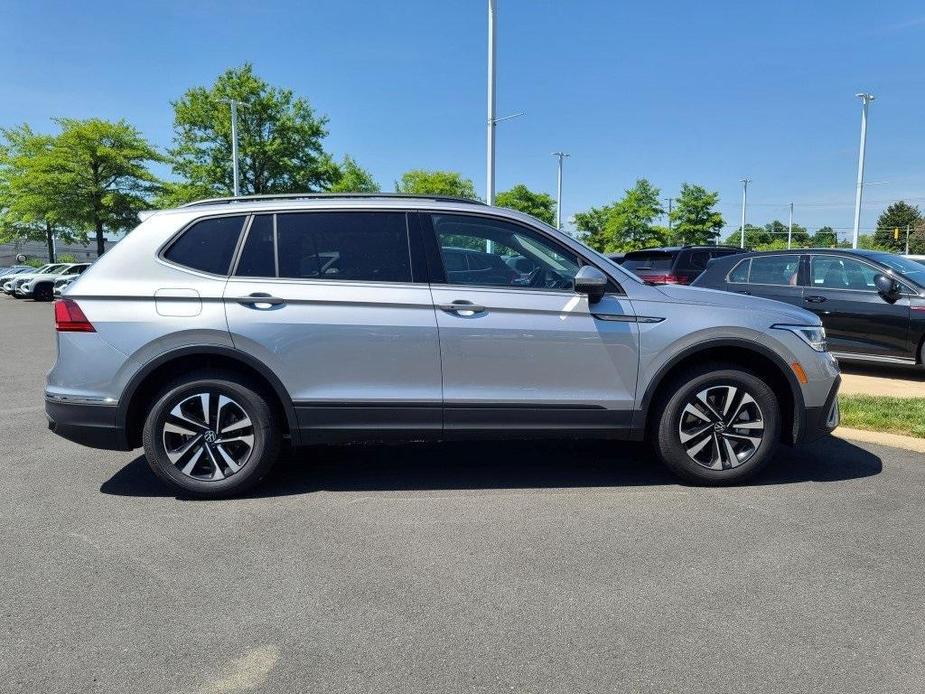 new 2024 Volkswagen Tiguan car, priced at $29,299