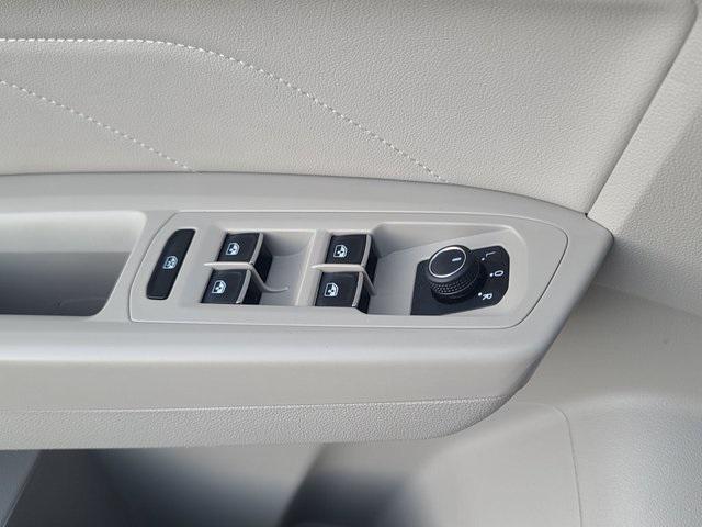 used 2022 Volkswagen Atlas car, priced at $25,900