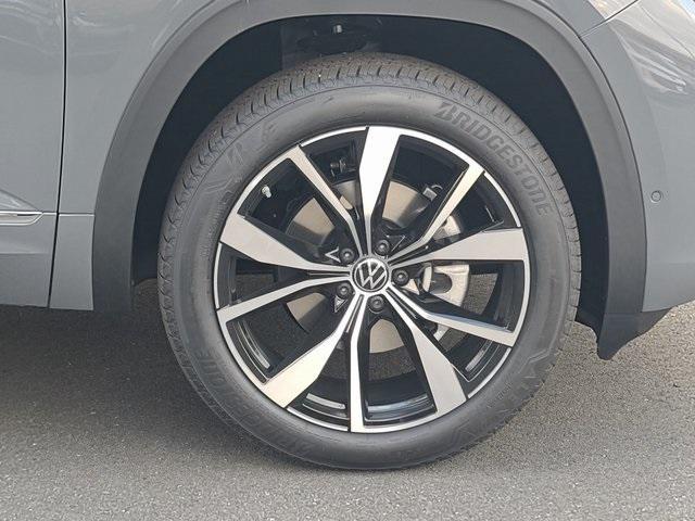 new 2026 Volkswagen Atlas car, priced at $53,608