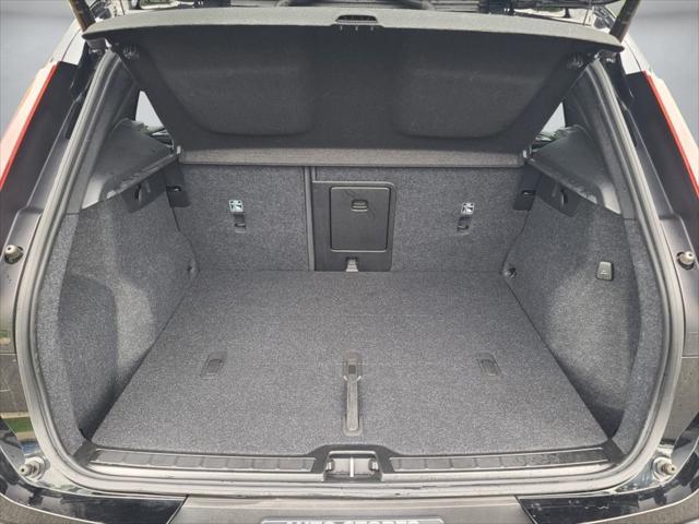 used 2021 Volvo XC40 car, priced at $28,300