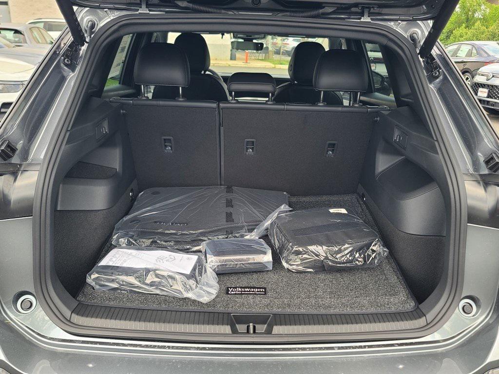new 2025 Volkswagen Tiguan car, priced at $36,350